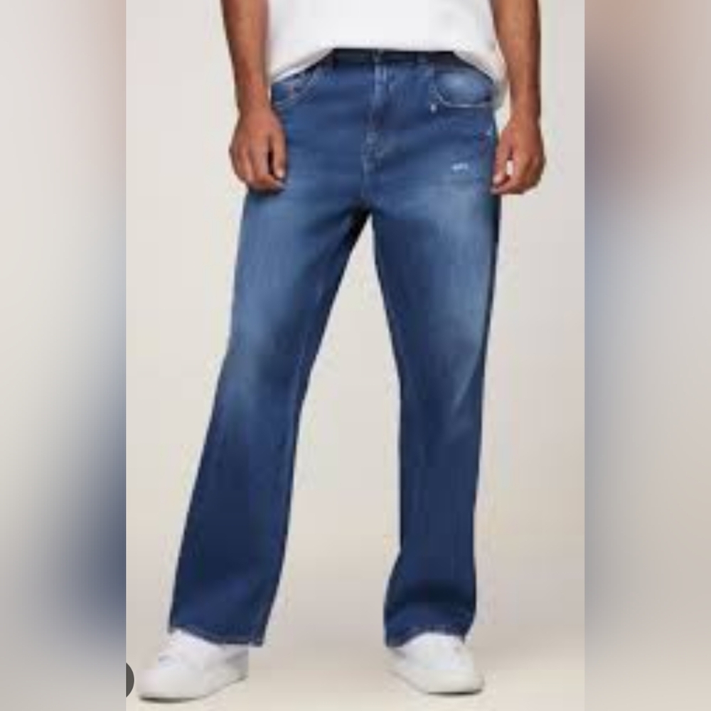 Tommy Jeans aiden baggy, size 34 34 loose fit faded One White Pocket NWT